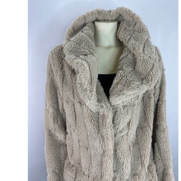 True Grit Dry Goods faux Fur Coat shawl collar and hook closing size Large - Picture 3 of 13